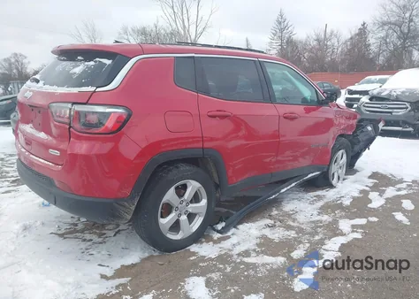 2018 Jeep Compass Latitude 4X4 z USA, uszkodzony, nr VIN 3C4NJDBB2JT456062